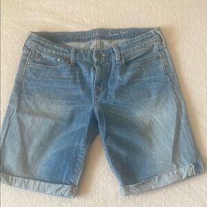 Levi’s Women's Blue Denim Shorts Size 30